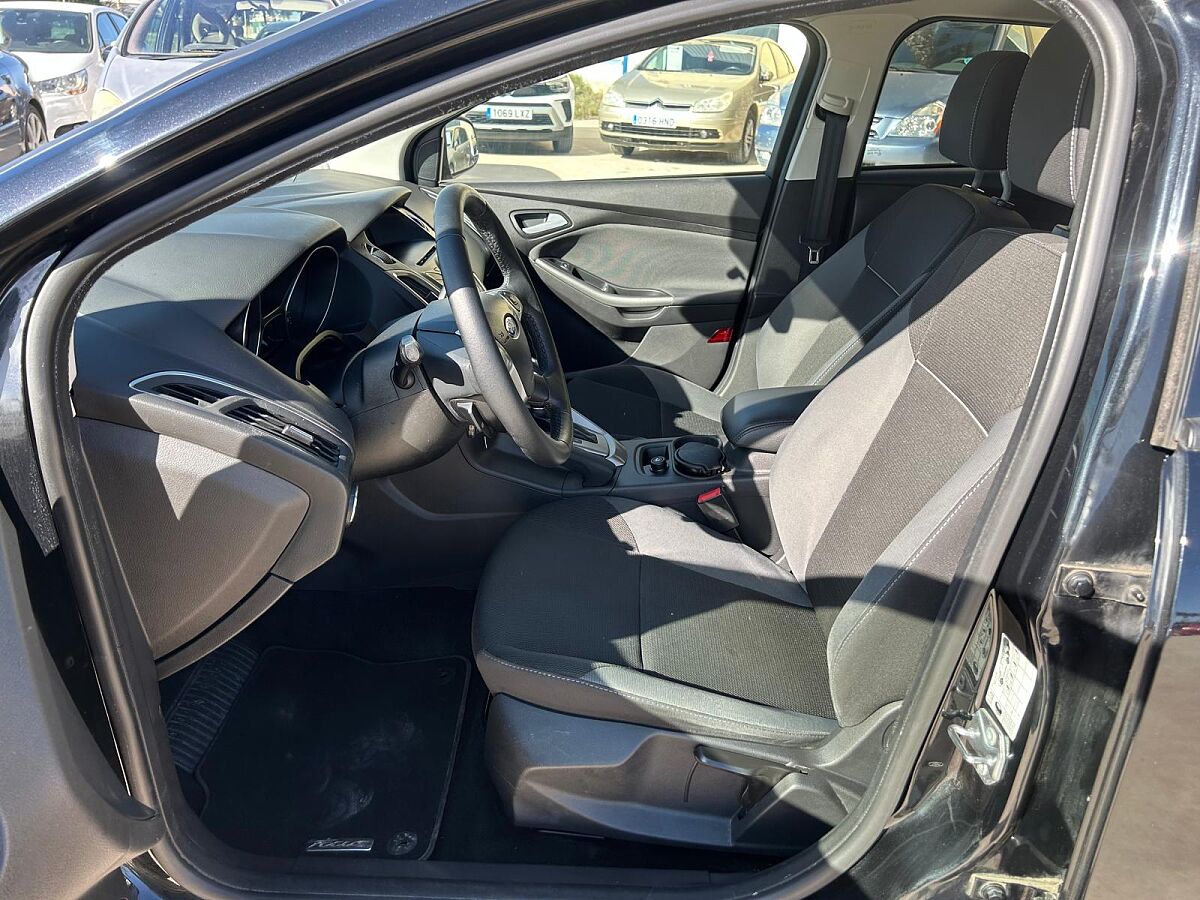 FORD FOCUS TREND 1.6 TI-VCT AUTO SPANISH LHD IN SPAIN 89000 MILES 1 OWNER 2014